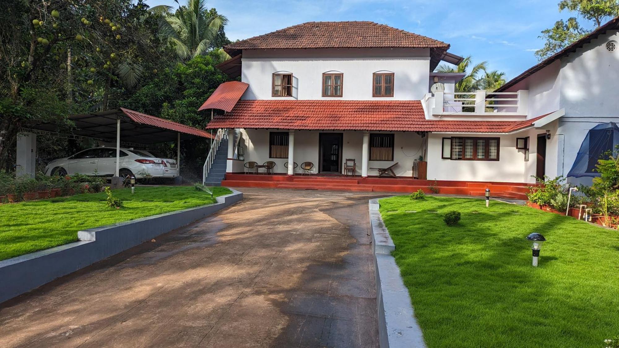 Hill Top Homes 坎努尔 外观 照片